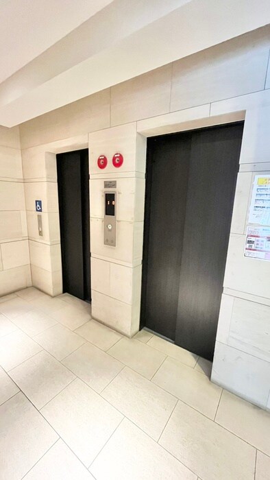 レジディア江戸堀の物件外観写真