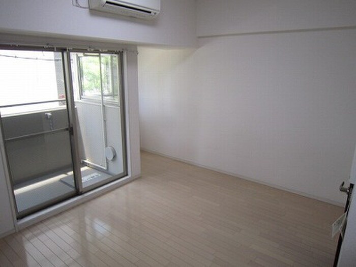 レジディア江戸堀の物件内観写真