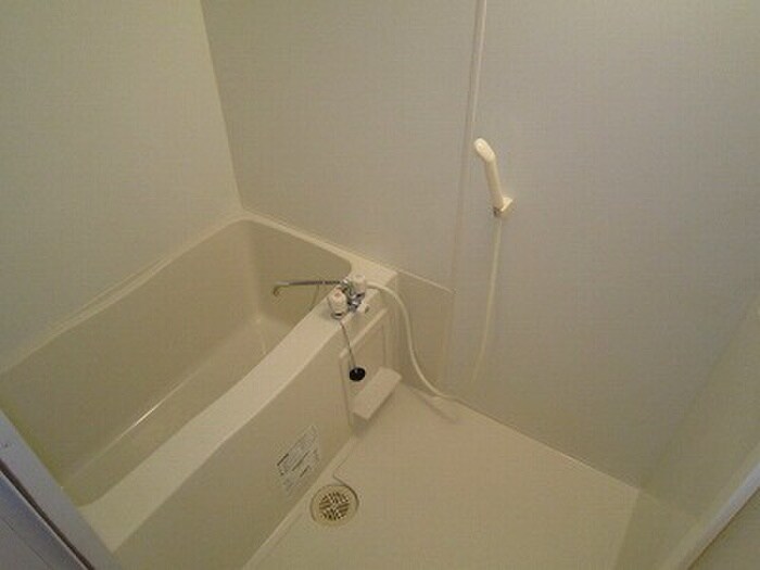 レジディア江戸堀の物件内観写真