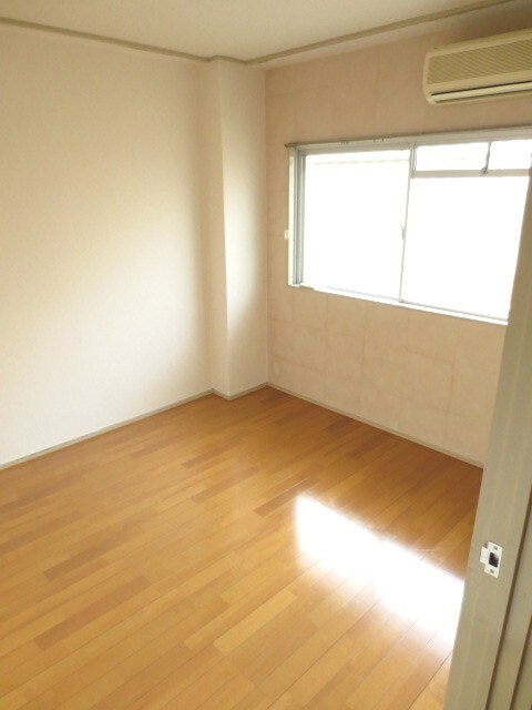 安井マンションの物件内観写真