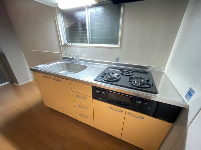 安井マンションの物件内観写真