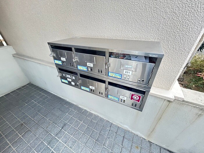 カトレアハイツの物件外観写真