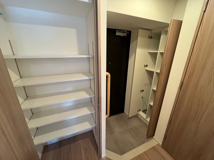 THE MUTUAL 江坂の物件内観写真