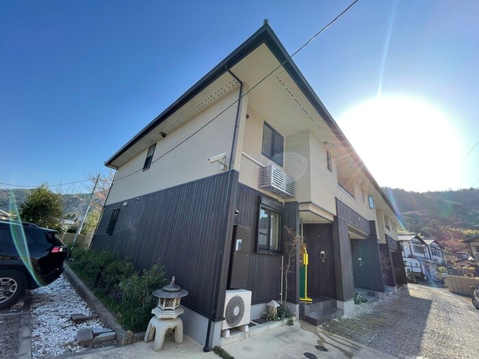 花のワルツ嵯峨の物件外観写真