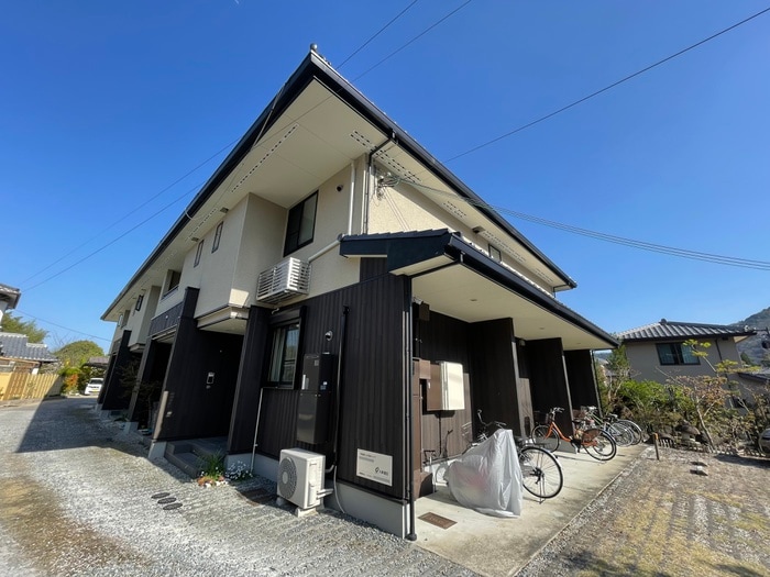 花のワルツ嵯峨の物件外観写真