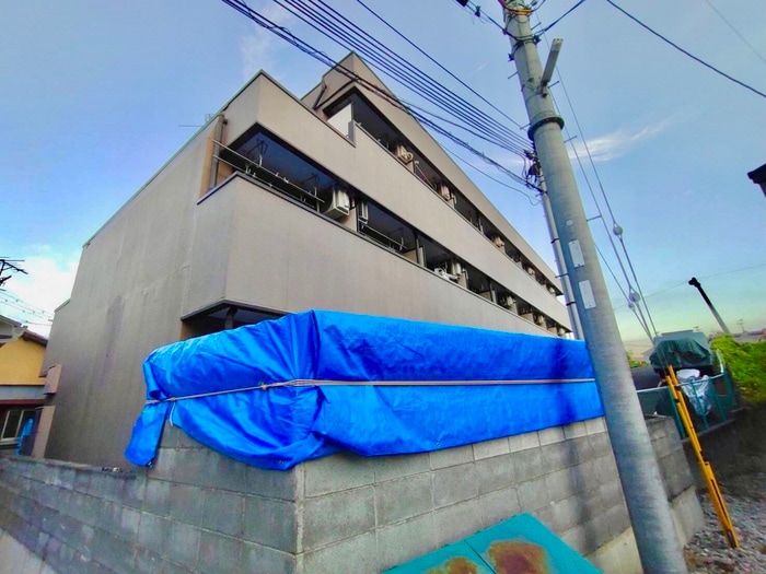 ロイヤル伊丹の物件外観写真