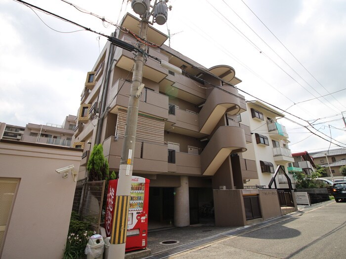 プロムナード五月の物件外観写真