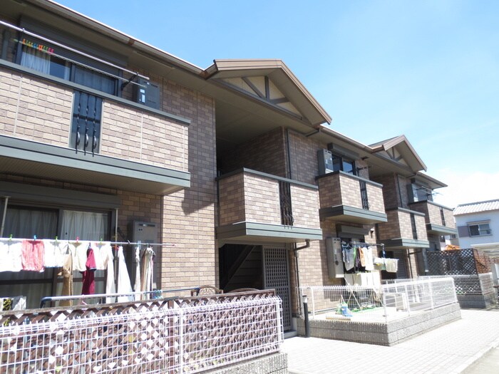 ファミール寿の物件外観写真