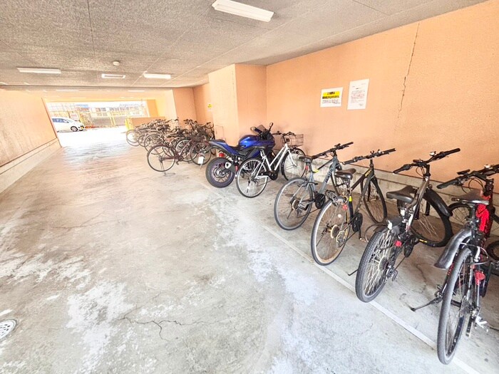 Ｍ　ＰＬＡＺＡ香里五番館の物件外観写真