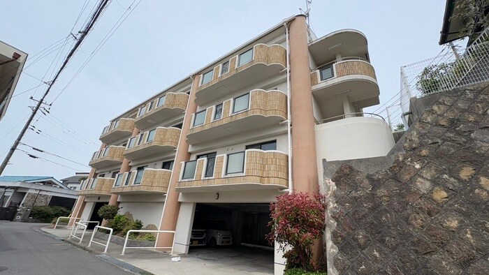 ベルシャンテ美山台の物件外観写真