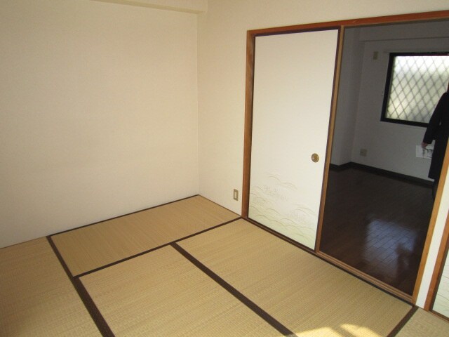 ベルシャンテ美山台の物件内観写真