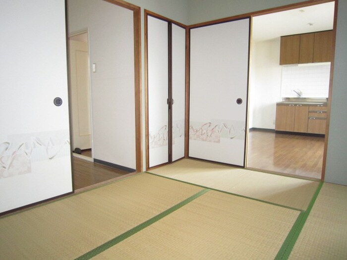 ベルシャンテ美山台の物件内観写真