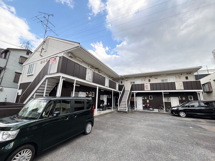 宮之川原サンハイツの物件外観写真