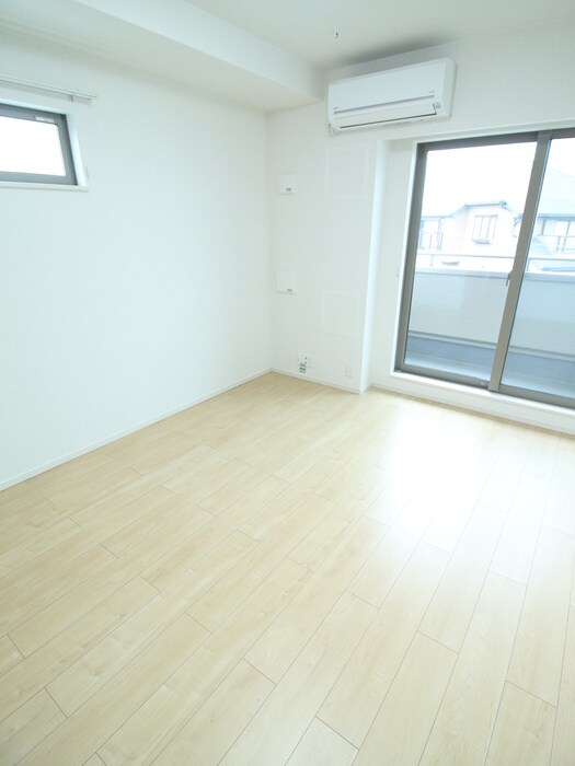 オエステ・コンドミニオの物件内観写真