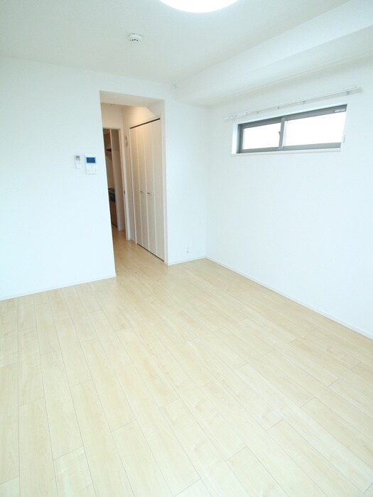 オエステ・コンドミニオの物件内観写真