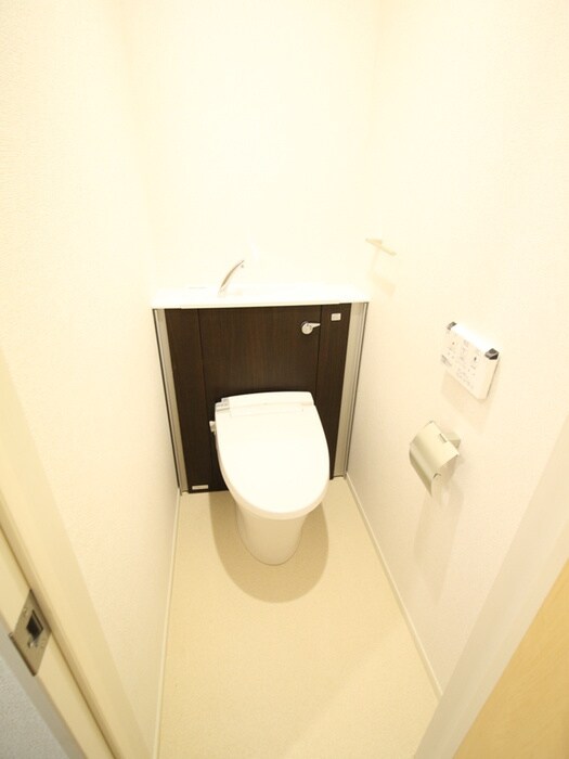 オエステ・コンドミニオの物件内観写真