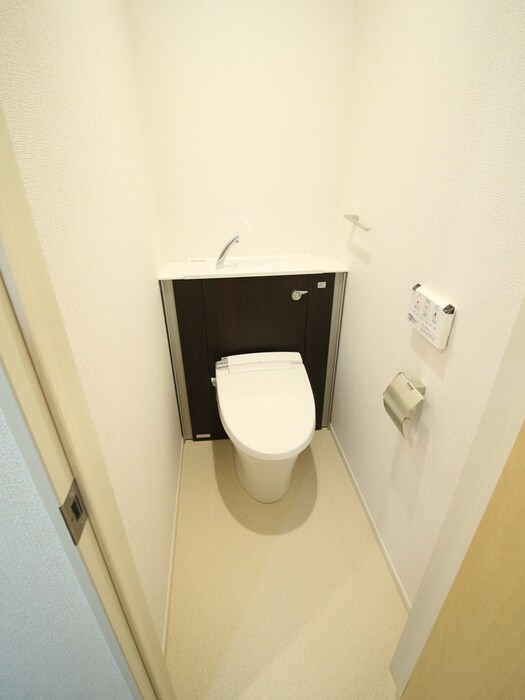 オエステ・コンドミニオの物件内観写真