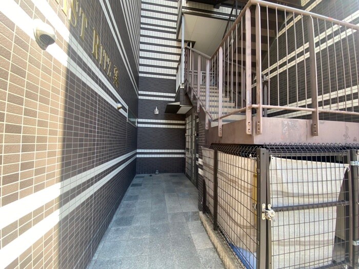 EASTRITZ巽(ｲｰｽﾄﾘｯﾂﾀﾂﾐ)の物件外観写真