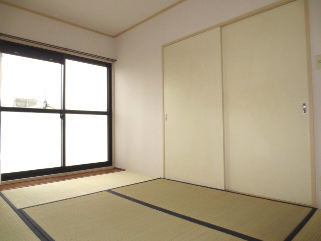 サンビレッジ摂津Ａ棟の物件内観写真