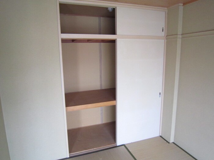 サンビレッジ摂津Ａ棟の物件内観写真