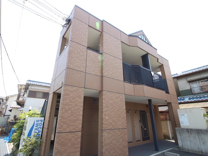 メゾン　ラ・フィ－ネの物件外観写真