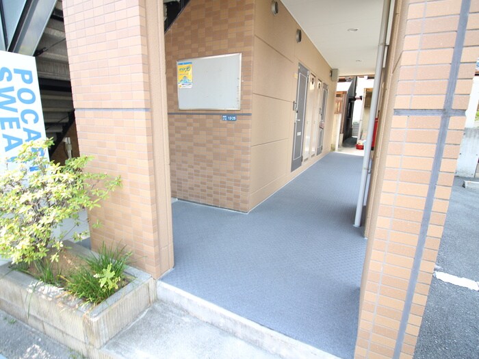 メゾン　ラ・フィ－ネの物件外観写真