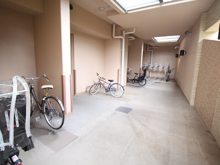 ｼﾞｵ千里中央ﾗｲｽﾞｺｰﾄE棟（806）の物件外観写真