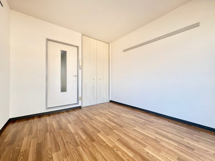 グリュ－ネバルト桃山の物件内観写真