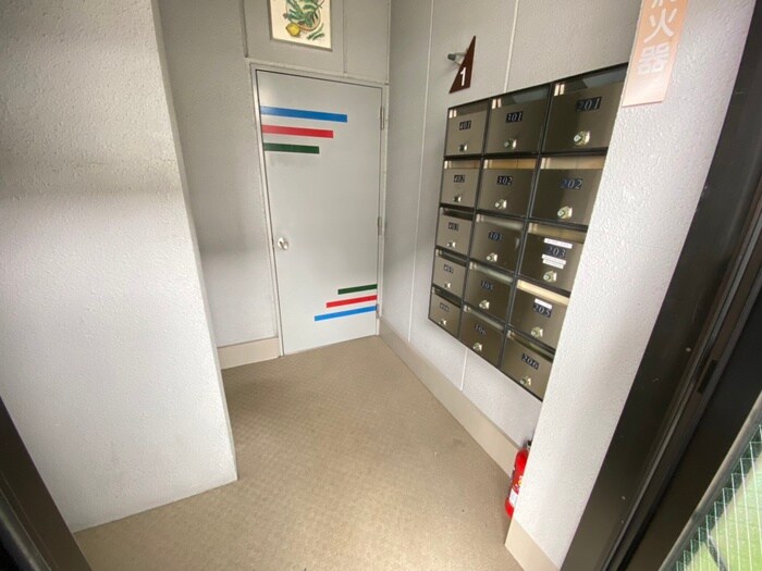 グリュ－ネバルト桃山の物件外観写真