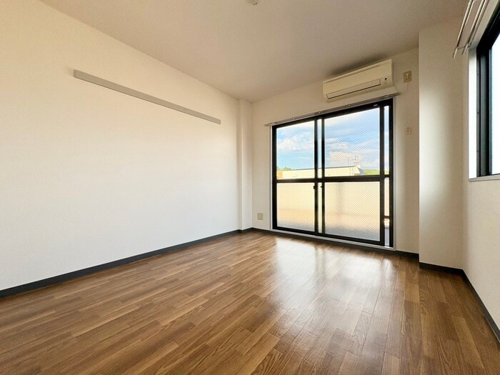 グリュ－ネバルト桃山の物件内観写真