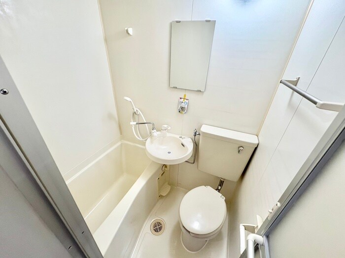 グリュ－ネバルト桃山の物件内観写真