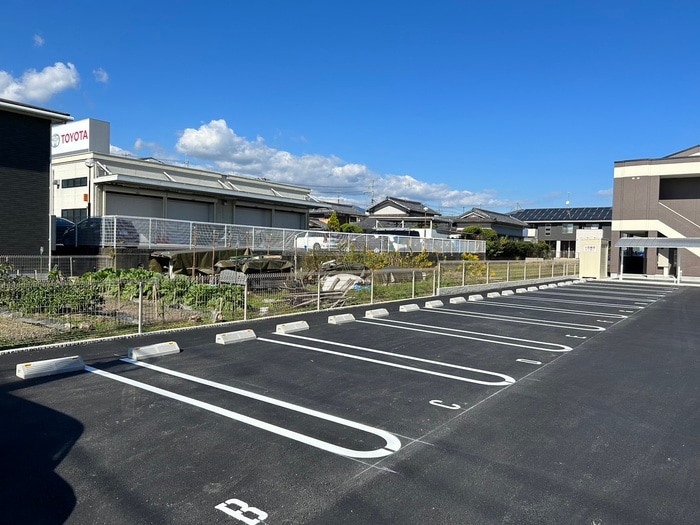 フロンティアの物件外観写真