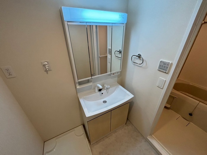 フロンティアの物件内観写真