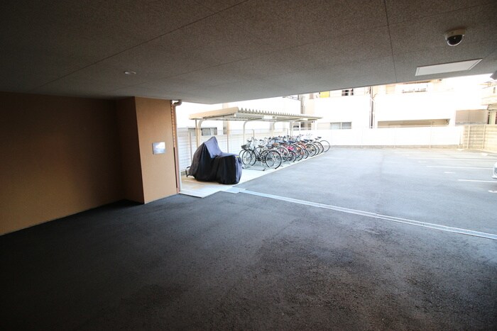 ｴﾚｶﾞﾝﾄﾚｼﾞﾃﾞﾝｽの物件外観写真