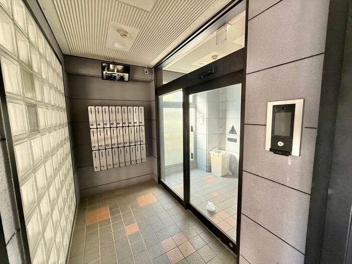 ラ・タミデンスの物件外観写真