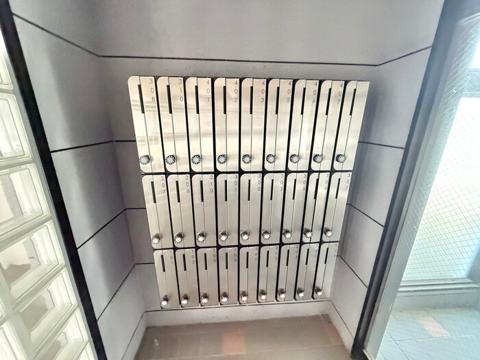 ラ・タミデンスの物件外観写真