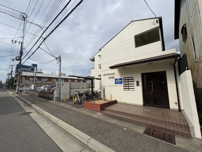 ジュネス神戸の物件外観写真