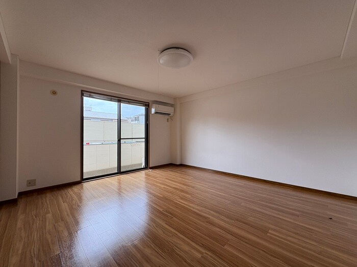 ジュネス神戸の物件内観写真