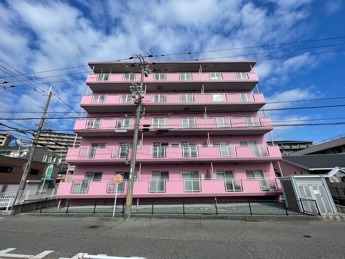 鈴彩館の物件外観写真