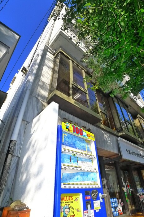 プラザパルマンションの物件外観写真