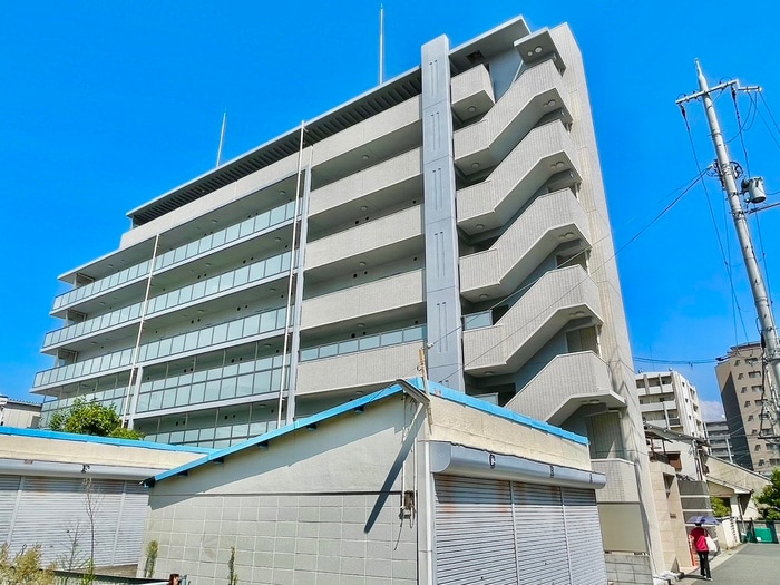 クレア・ド・ル－ン伊丹の物件外観写真