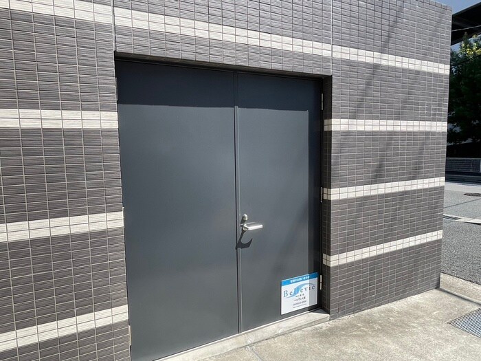 クレア・ド・ル－ン伊丹の物件外観写真