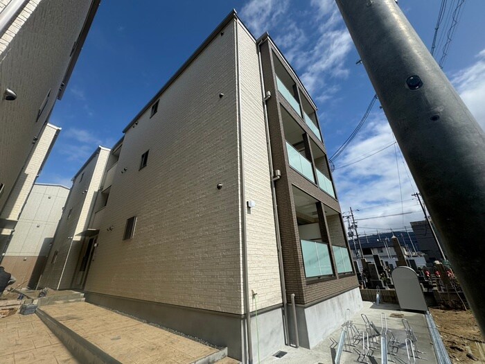 F asecia laniの物件外観写真