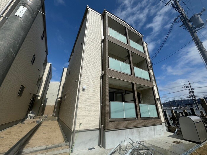 F asecia laniの物件外観写真