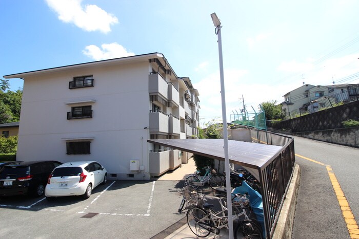 メゾン宇多野の物件外観写真