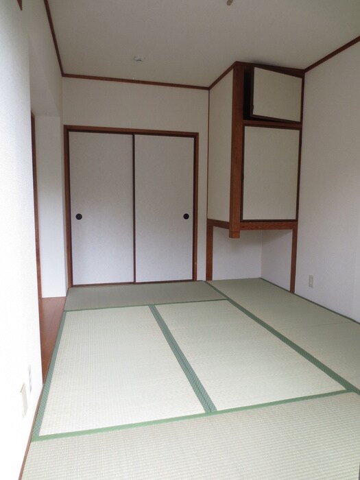 メゾン宇多野の物件内観写真