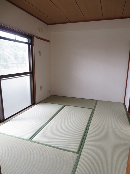 メゾン宇多野の物件内観写真