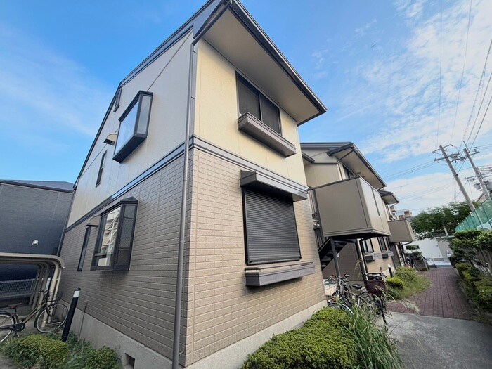 メゾンファミーユの物件外観写真