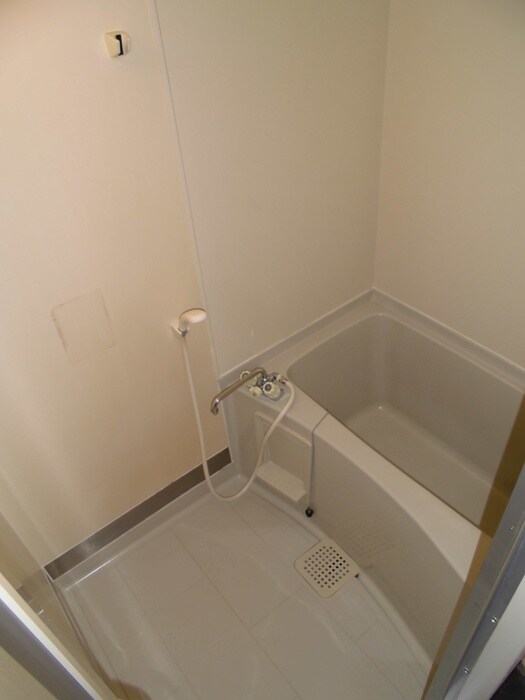 ブランド－ルＭⅢの物件内観写真