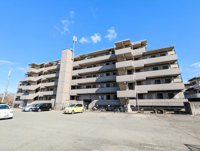 ジョイフル 明和の物件外観写真